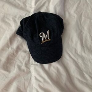 Milwaukee Brewers Under Armour adjustable women's hat blue NEW